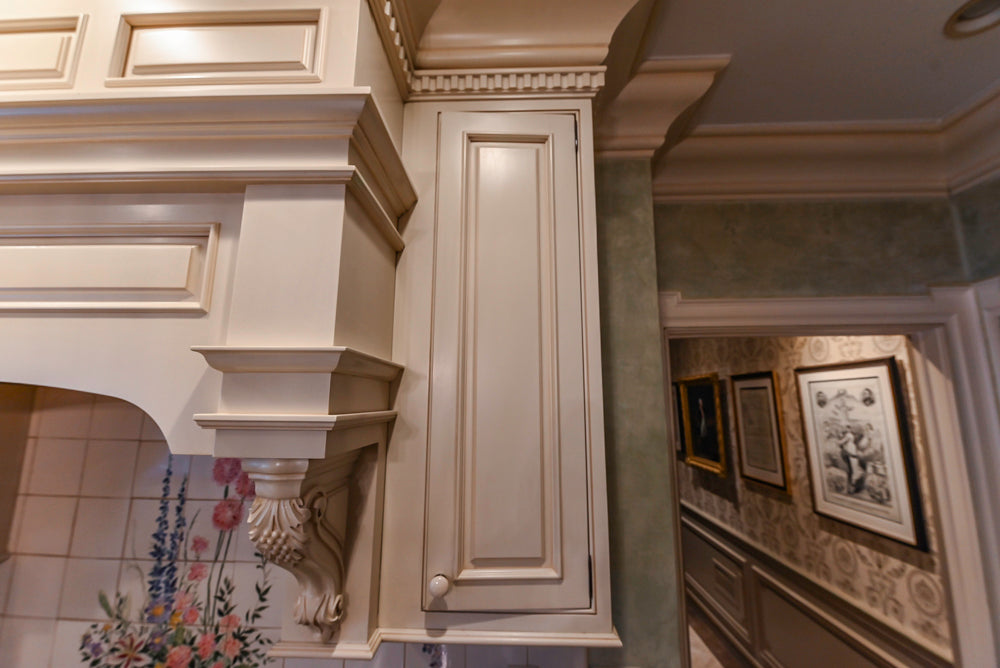 Form LTD Traditional Cream Kitchen with Island, Granite Countertops & Appliances