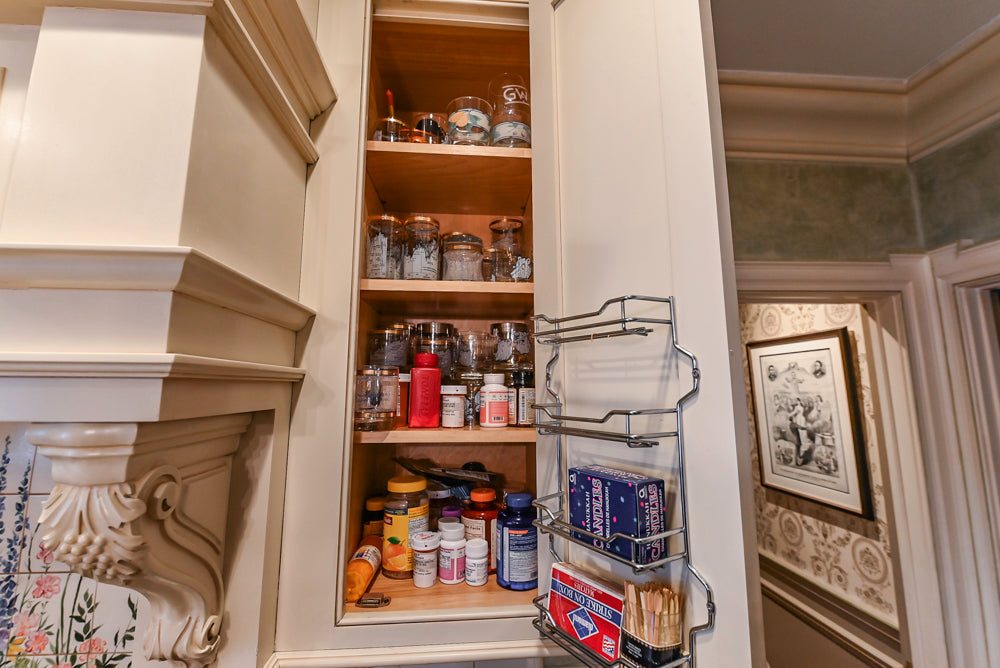 Form LTD Traditional Cream Kitchen with Island, Granite Countertops & Appliances