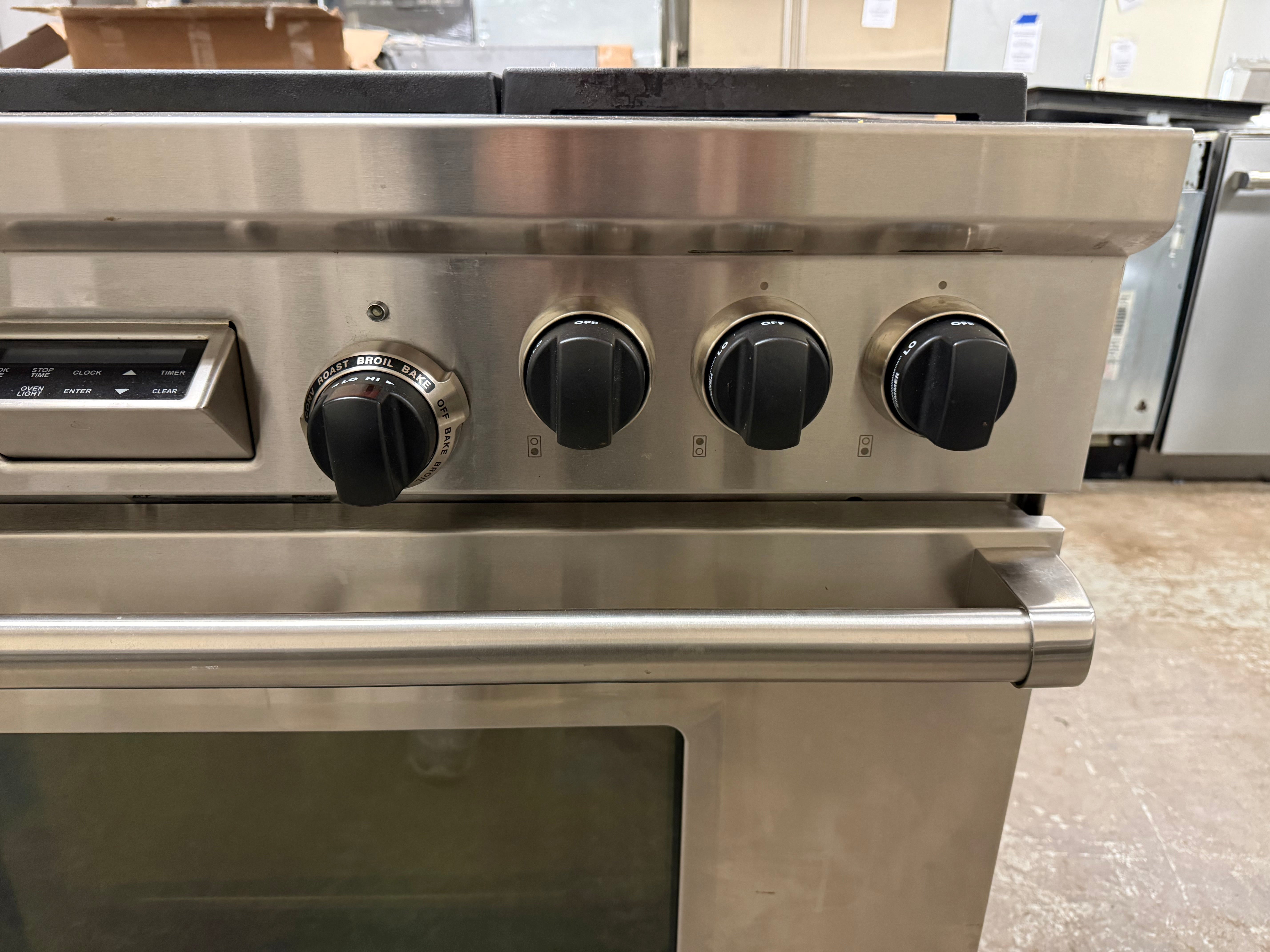 Wolf DF366 36" Stainless Steel Pro-Style Dual Fuel Range