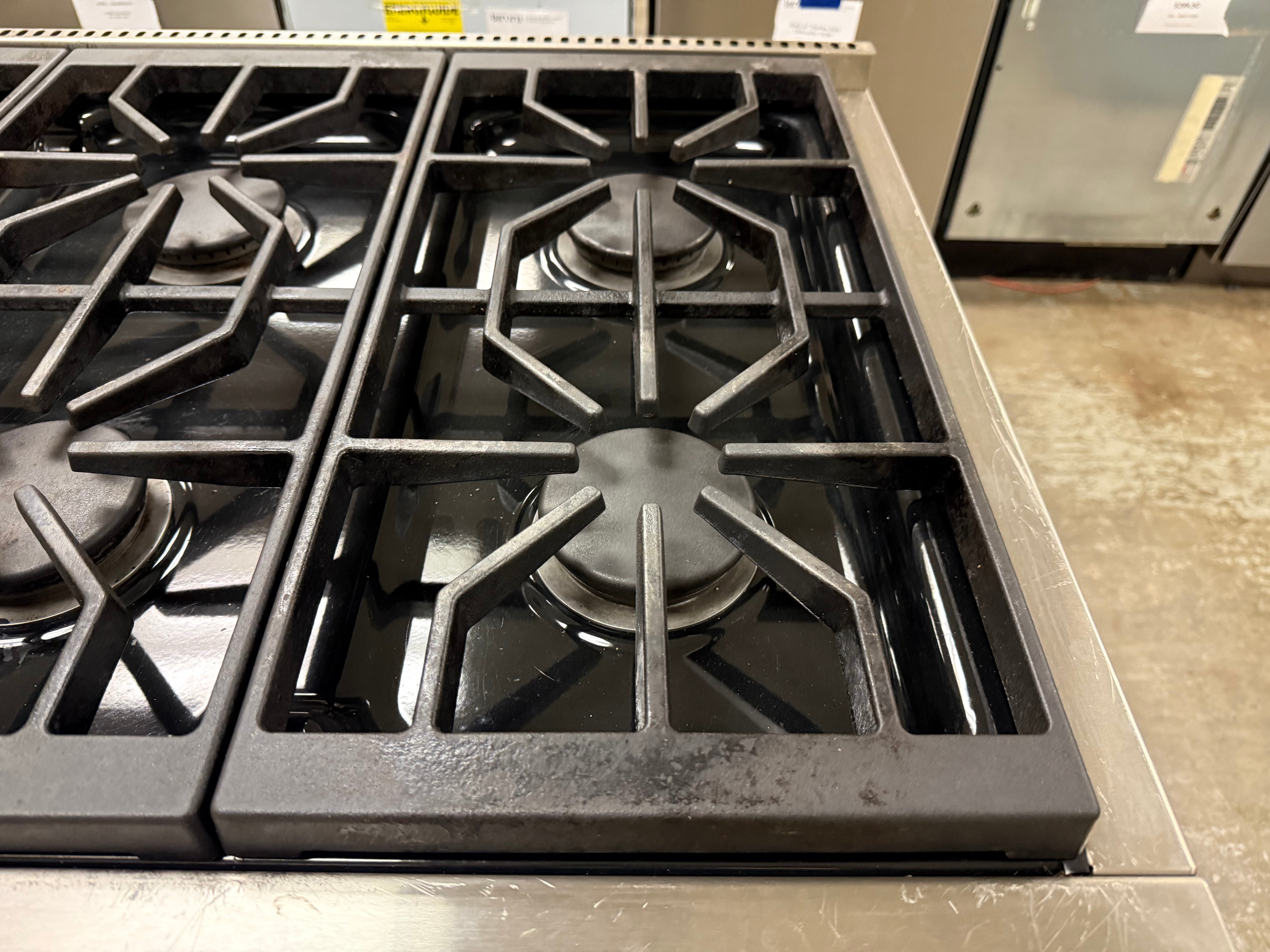 Wolf DF366 36" Stainless Steel Pro-Style Dual Fuel Range