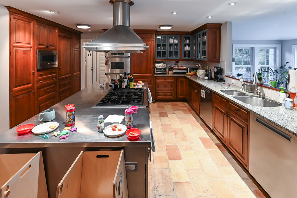 Premier Traditional Kitchen with Stainless Steel Island, Desk Area & Appliances