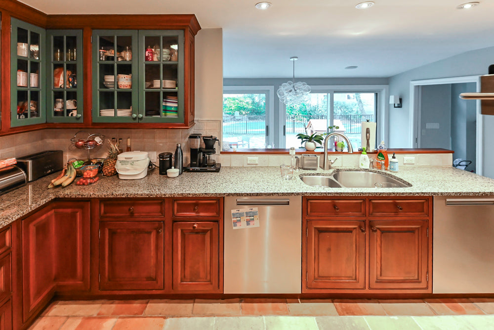 Premier Traditional Kitchen with Stainless Steel Island, Desk Area & Appliances