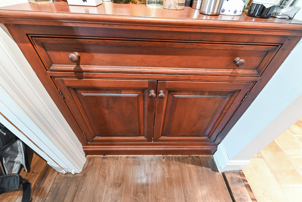 Premier Traditional Kitchen with Stainless Steel Island, Desk Area & Appliances