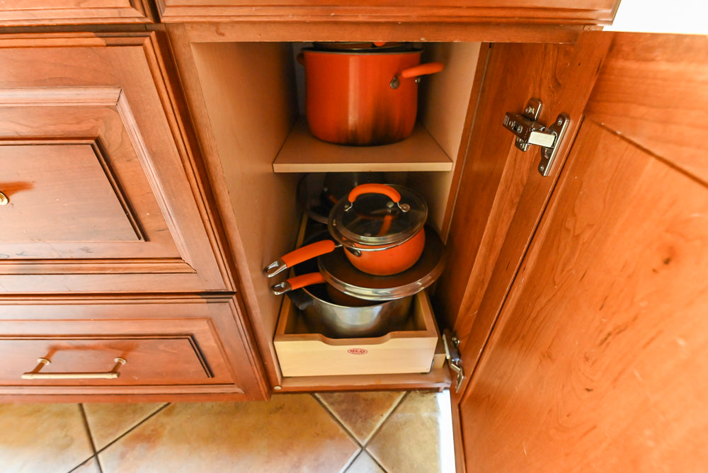 Millbrook Custom Traditional Cream Kitchen with Island, Granite Countertops & Appliances
