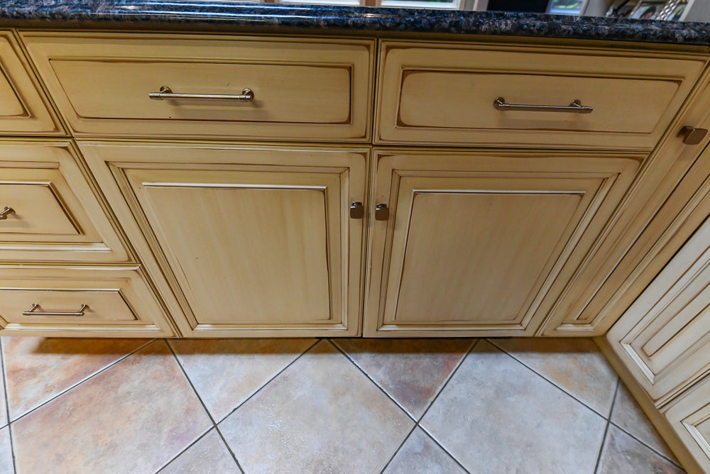 Millbrook Custom Traditional Cream Kitchen with Island, Granite Countertops & Appliances