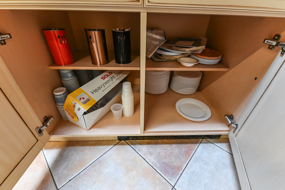 Millbrook Custom Traditional Cream Kitchen with Island, Granite Countertops & Appliances