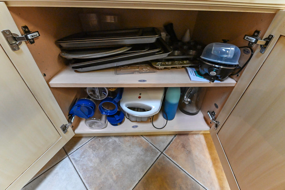 Millbrook Custom Traditional Cream Kitchen with Island, Granite Countertops & Appliances