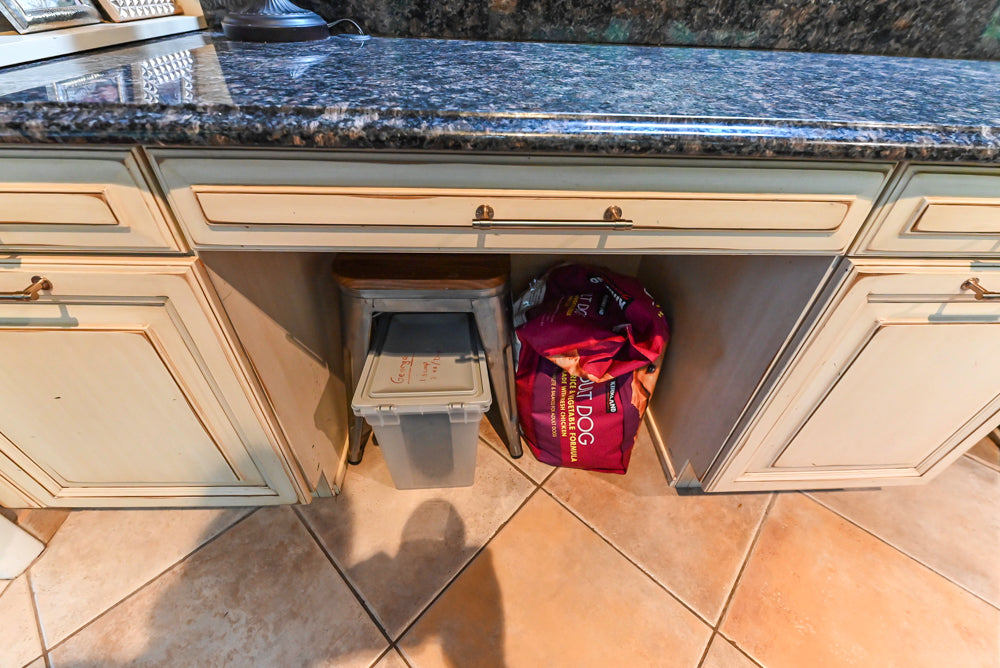 Millbrook Custom Traditional Cream Kitchen with Island, Granite Countertops & Appliances