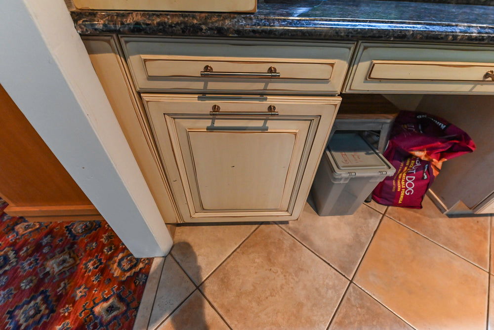 Millbrook Custom Traditional Cream Kitchen with Island, Granite Countertops & Appliances