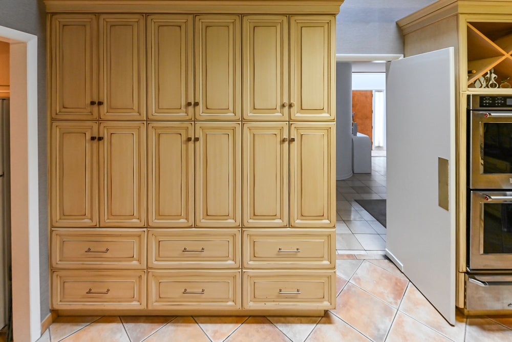 Millbrook Custom Traditional Cream Kitchen with Island, Granite Countertops & Appliances