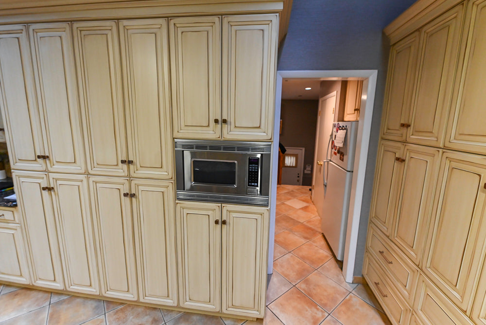 Millbrook Custom Traditional Cream Kitchen with Island, Granite Countertops & Appliances