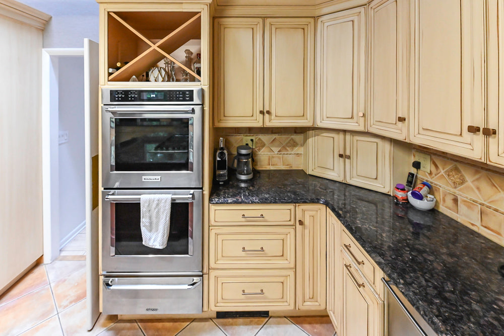 Millbrook Custom Traditional Cream Kitchen with Island, Granite Countertops & Appliances
