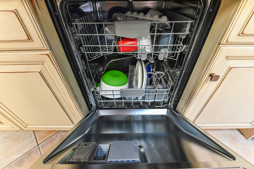 Millbrook Custom Traditional Cream Kitchen with Island, Granite Countertops & Appliances