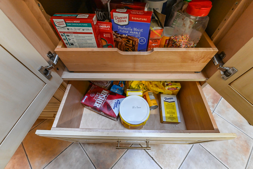 Millbrook Custom Traditional Cream Kitchen with Island, Granite Countertops & Appliances