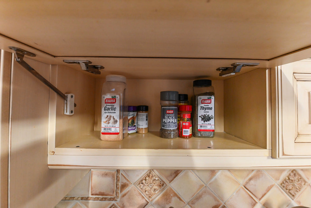 Millbrook Custom Traditional Cream Kitchen with Island, Granite Countertops & Appliances