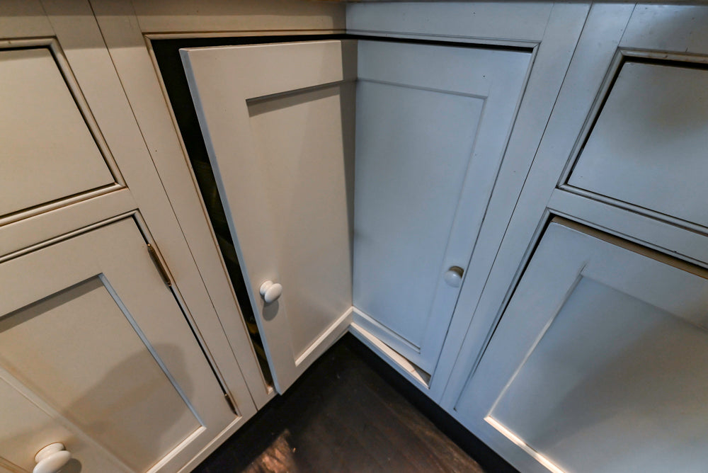 Heritage Traditional Creamy White Kitchen with Island, Marble Countertops and Appliances
