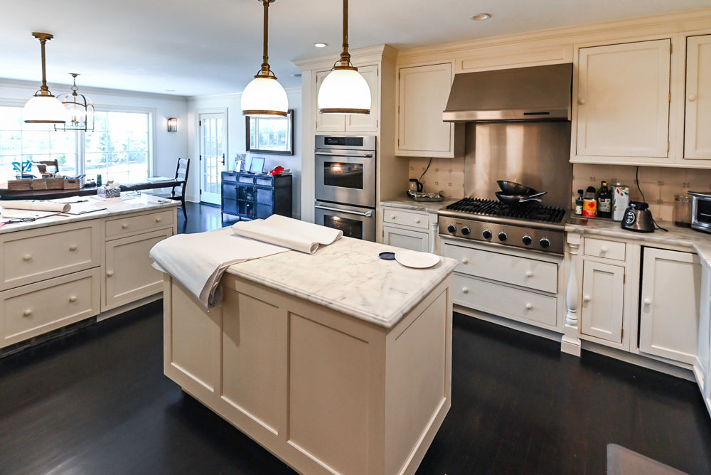 Heritage Traditional Creamy White Kitchen with Island, Marble Countertops and Appliances