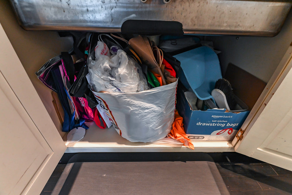 Heritage Traditional Creamy White Kitchen with Island, Marble Countertops and Appliances