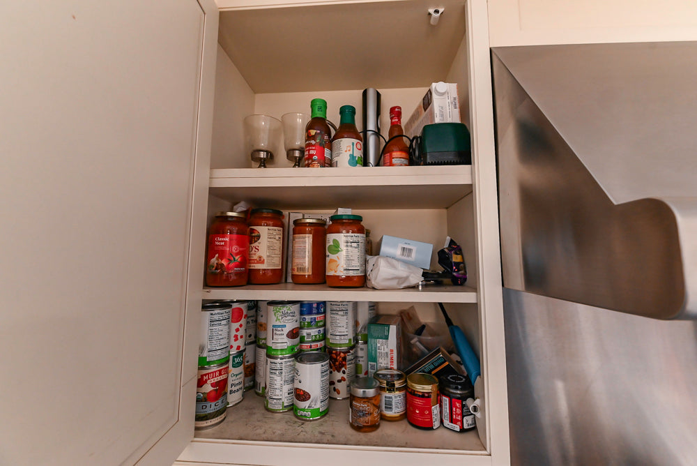 Heritage Traditional Creamy White Kitchen with Island, Marble Countertops and Appliances