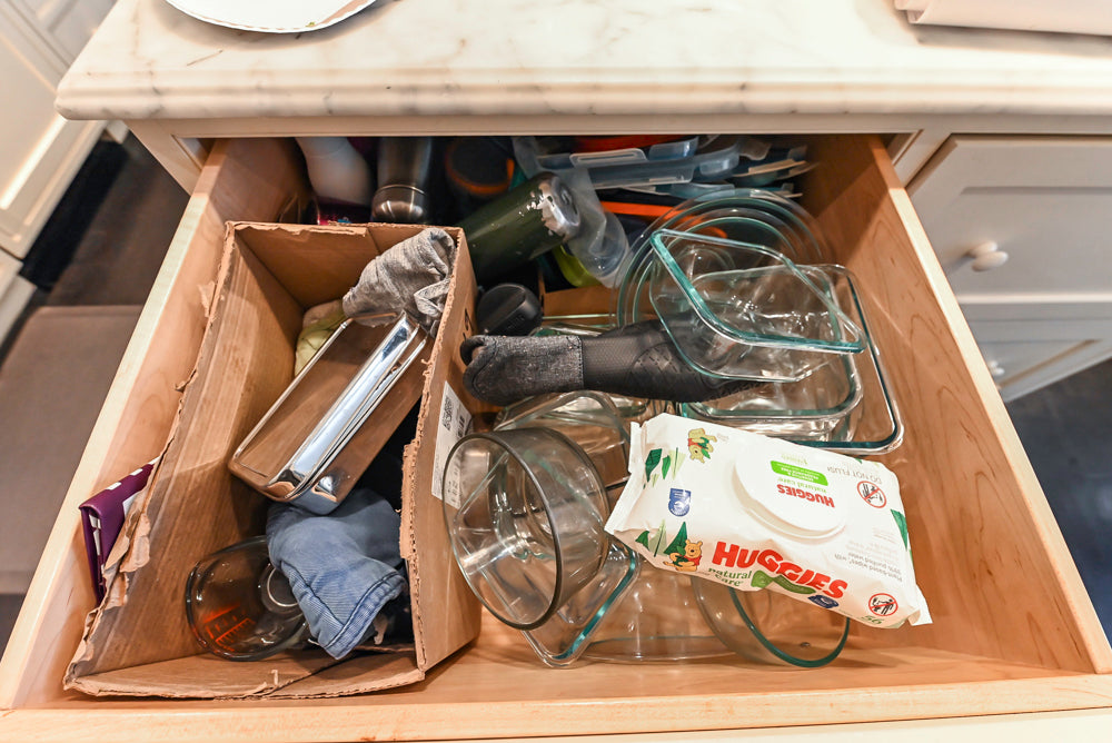 Heritage Traditional Creamy White Kitchen with Island, Marble Countertops and Appliances