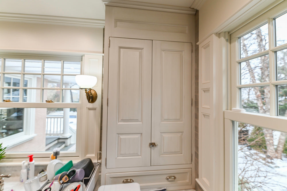 Canterbury Traditional White Kitchen with Island, Marble Countertops and La Cornue Range with Matching Hood