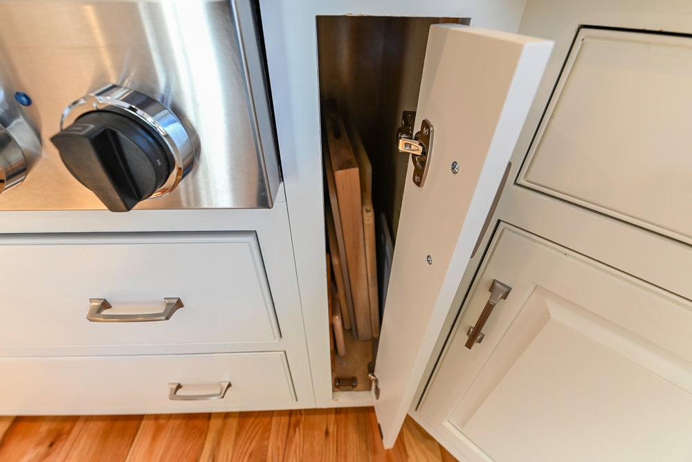 Traditional Light Cream Kitchen with Island, Granite Countertops and Appliances