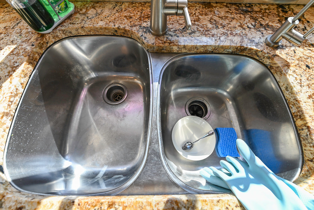 Traditional Light Cream Kitchen with Island, Granite Countertops and Appliances