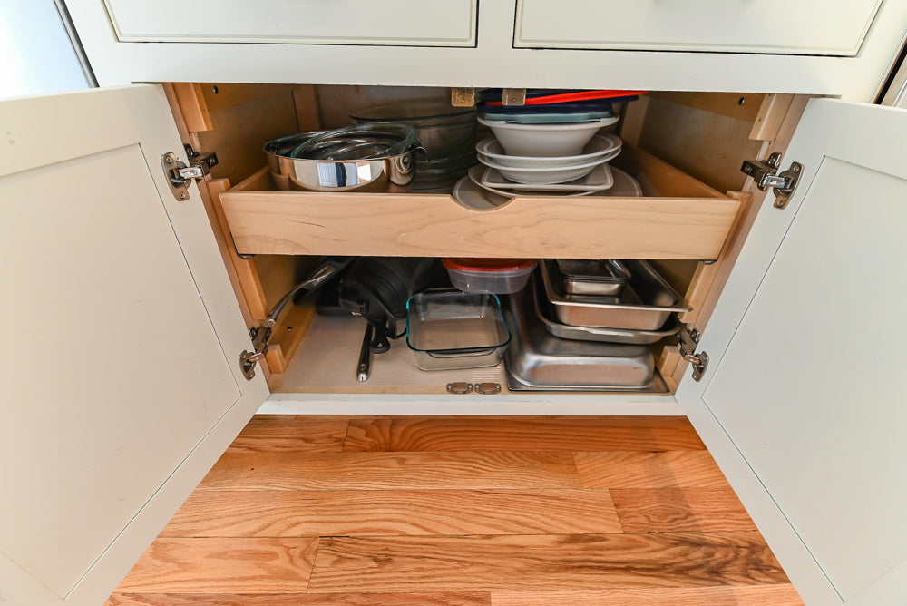 Traditional Light Cream Kitchen with Island, Granite Countertops and Appliances
