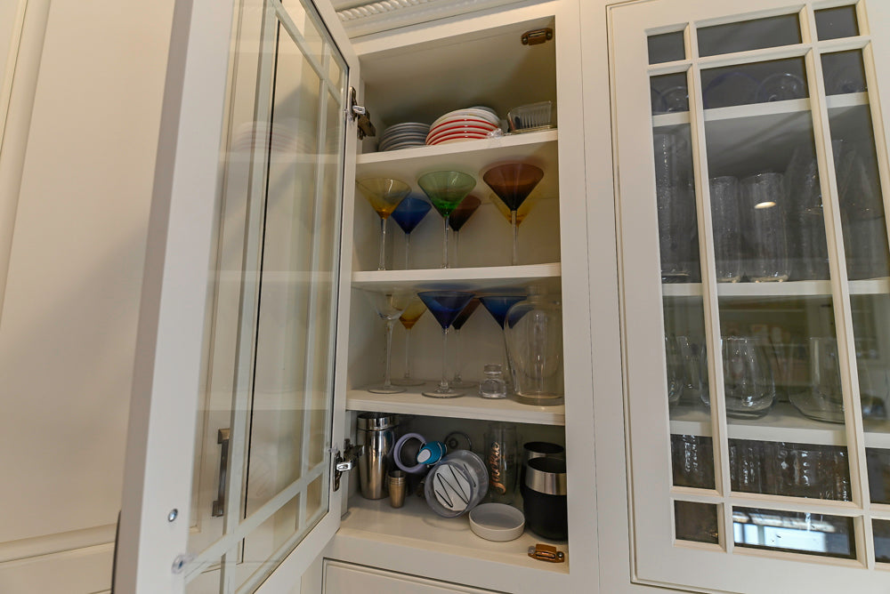 Traditional Light Cream Kitchen with Island, Granite Countertops and Appliances
