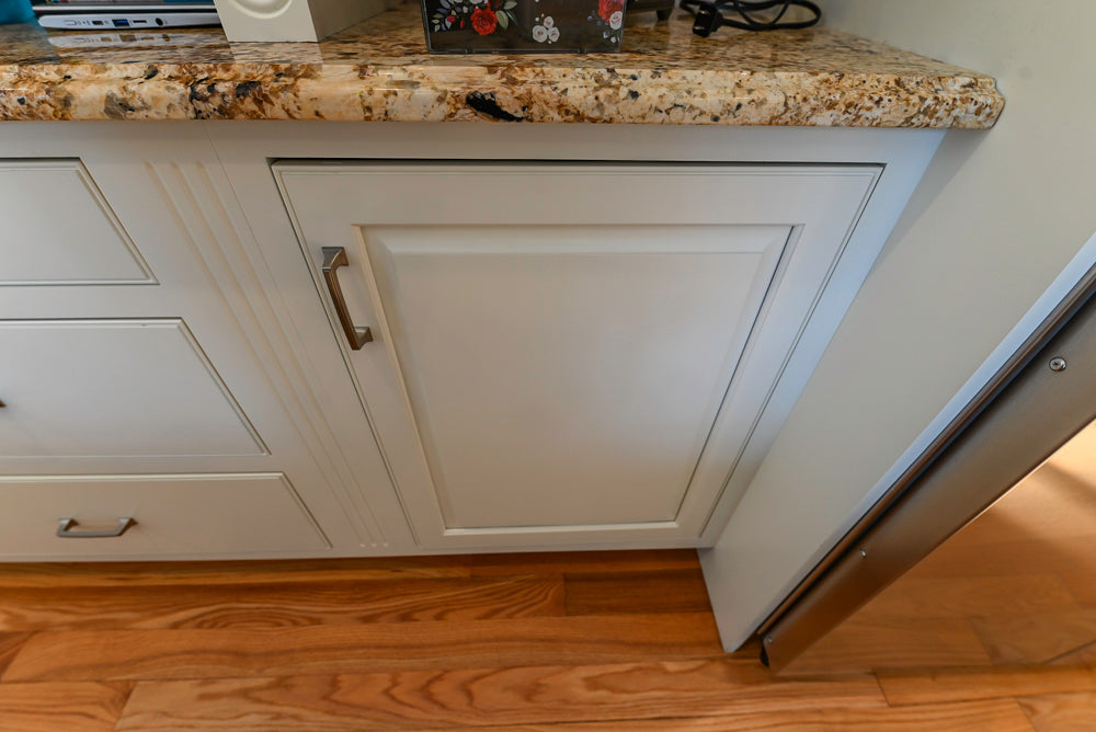 Traditional Light Cream Kitchen with Island, Granite Countertops and Appliances