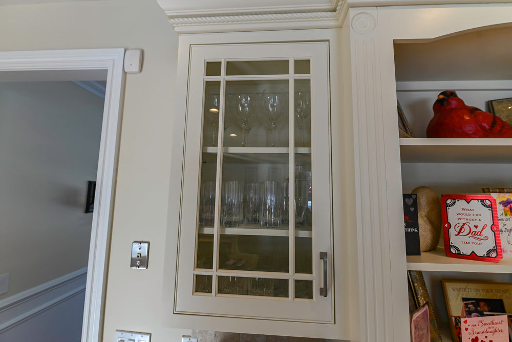 Traditional Light Cream Kitchen with Island, Granite Countertops and Appliances