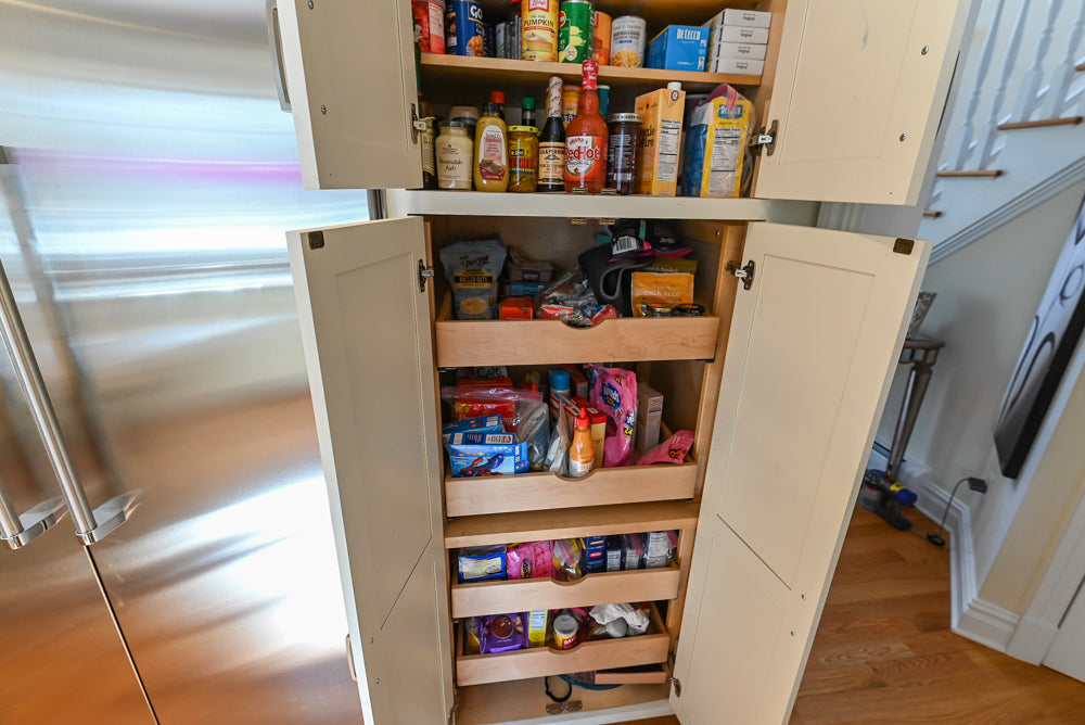 Traditional Light Cream Kitchen with Island, Granite Countertops and Appliances