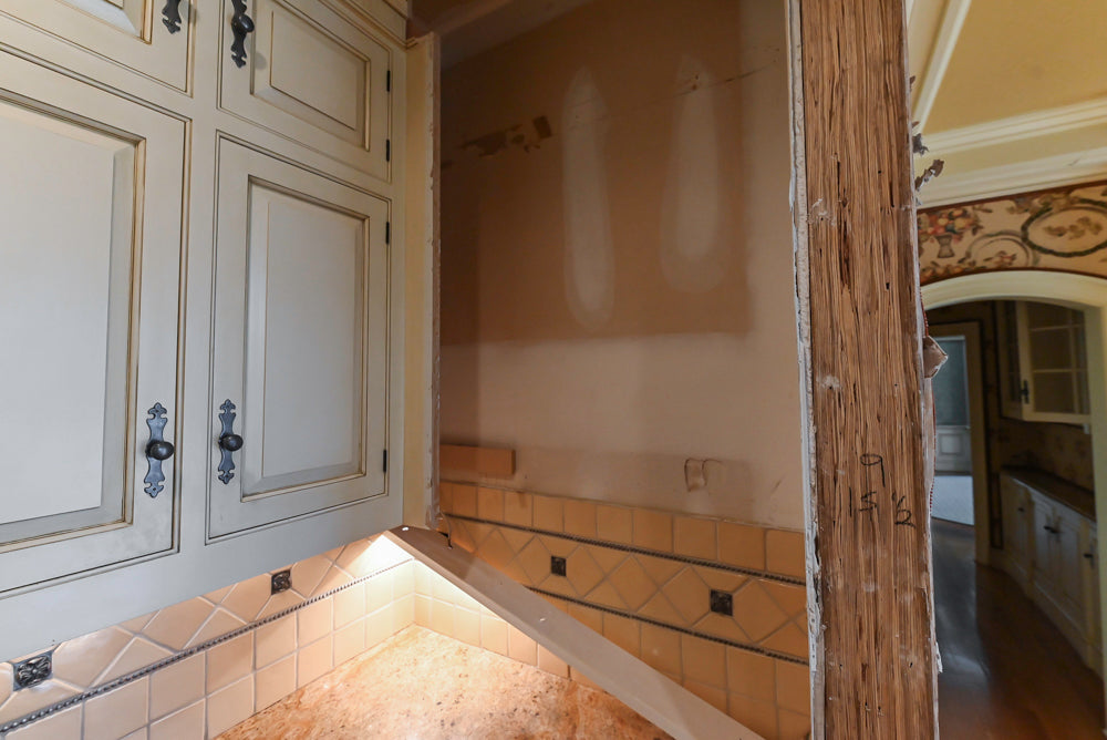 Christopher Peacock Traditional Cream Kitchen with Double Island, Granite Countertops & Appliances