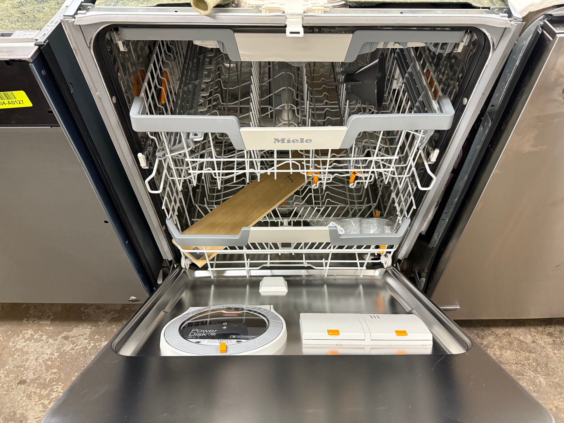 Miele G 7366 SCVi SF 24" Paneled, Panel Ready Dishwasher, Pre-Owned