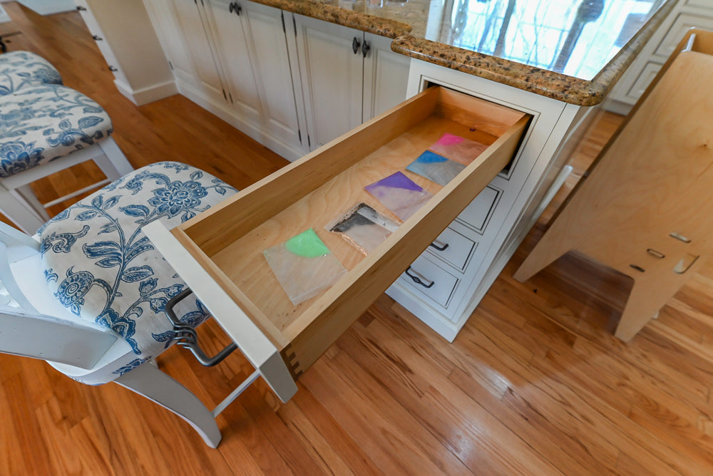 Glenwood Traditional Cream Kitchen with Island, Granite Countertops & Appliances