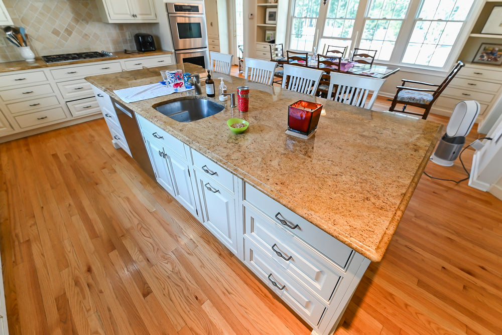 Glenwood Traditional Cream Kitchen with Island, Granite Countertops & Appliances