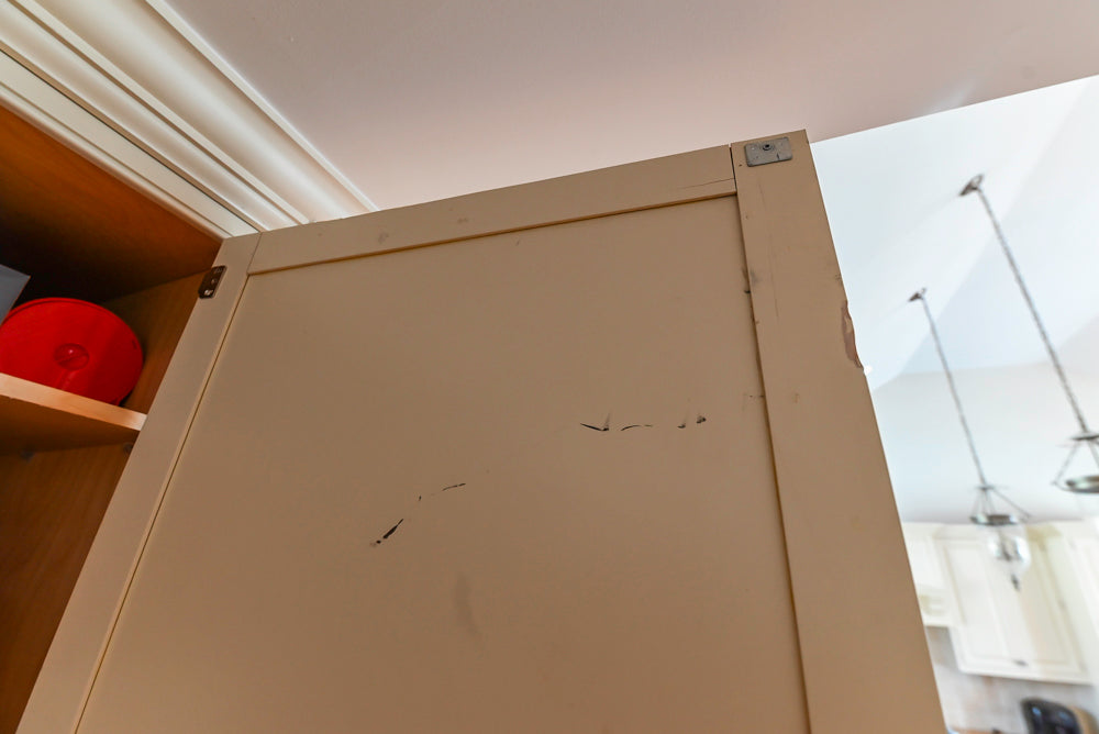 Glenwood Traditional Cream Kitchen with Island, Granite Countertops & Appliances