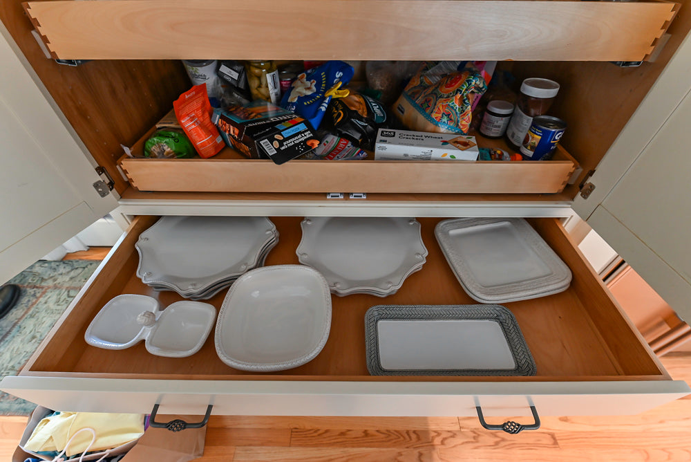 Glenwood Traditional Cream Kitchen with Island, Granite Countertops & Appliances