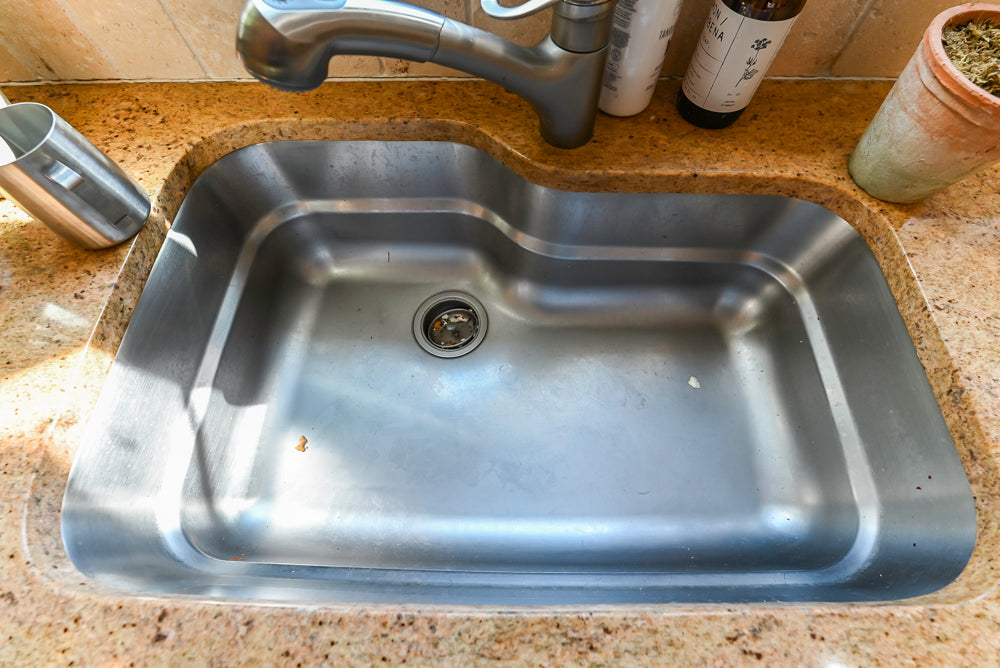 Glenwood Traditional Cream Kitchen with Island, Granite Countertops & Appliances