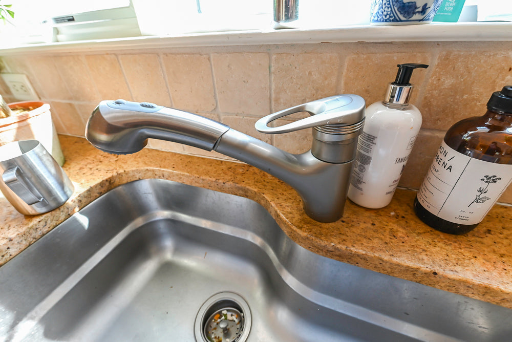 Glenwood Traditional Cream Kitchen with Island, Granite Countertops & Appliances