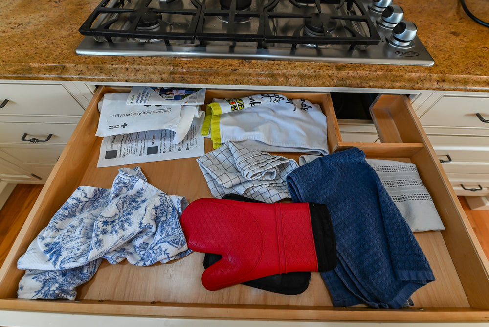 Glenwood Traditional Cream Kitchen with Island, Granite Countertops & Appliances