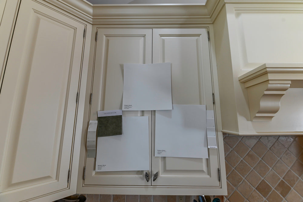 Glenwood Traditional Cream Kitchen with Island, Granite Countertops & Appliances