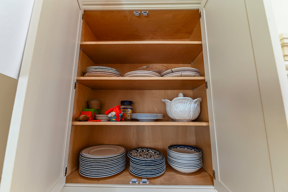 Glenwood Traditional Cream Kitchen with Island, Granite Countertops & Appliances