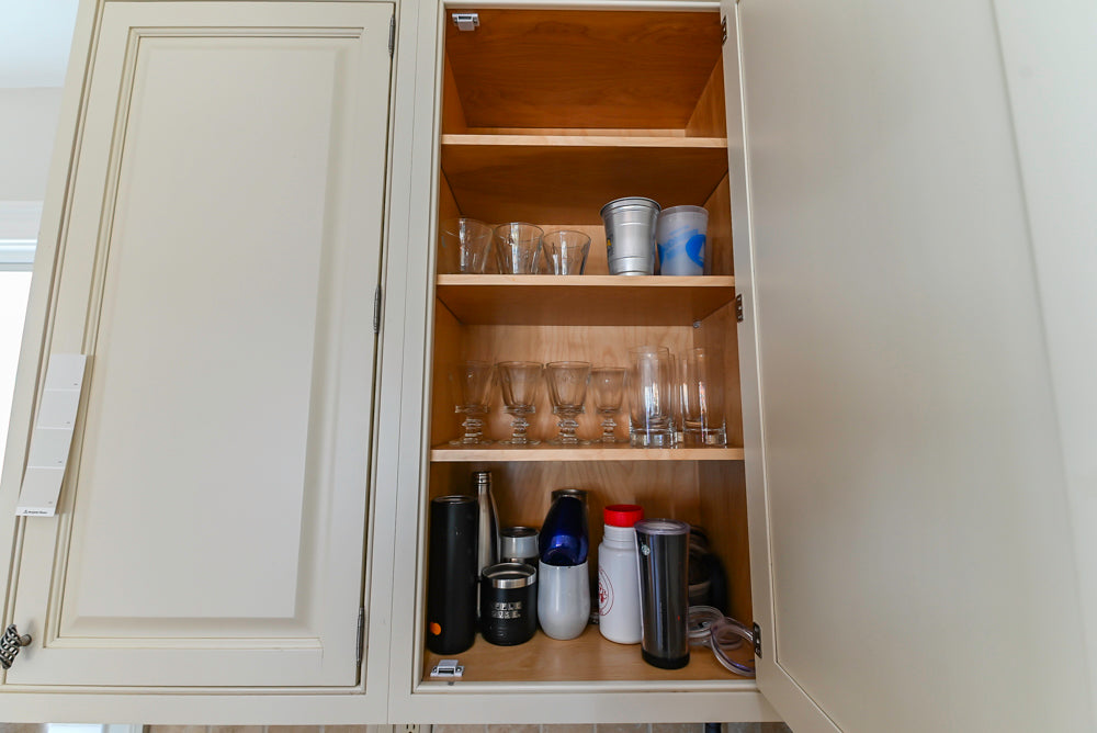 Glenwood Traditional Cream Kitchen with Island, Granite Countertops & Appliances