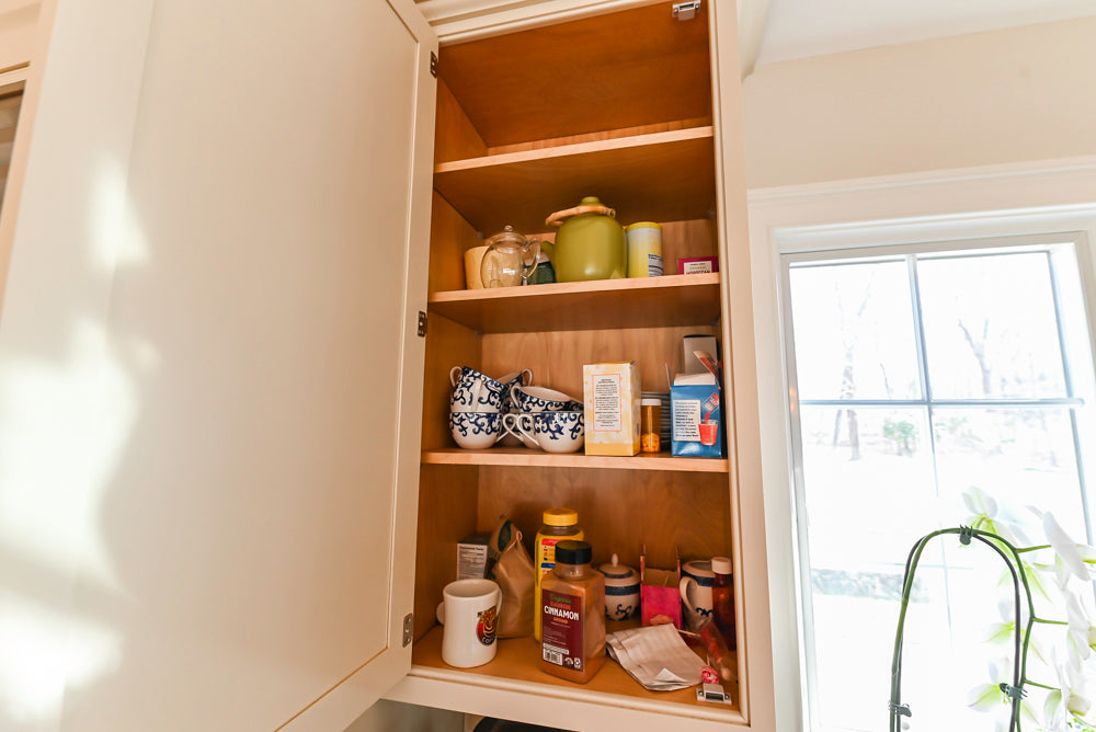 Glenwood Traditional Cream Kitchen with Island, Granite Countertops & Appliances