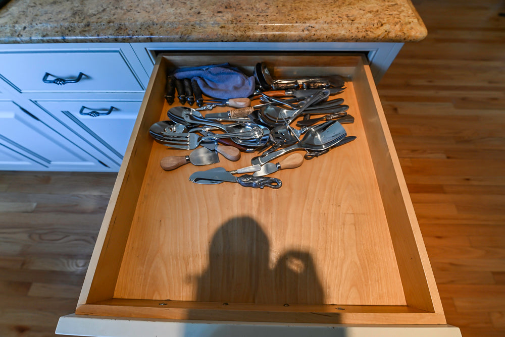 Glenwood Traditional Cream Kitchen with Island, Granite Countertops & Appliances