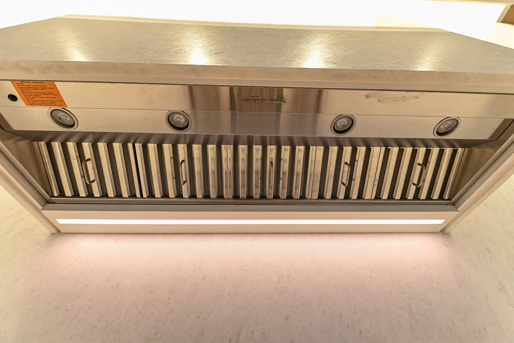 Molteni & C Dada Modern White Oak Kitchen with Marble Countertops & Gaggenau Appliances