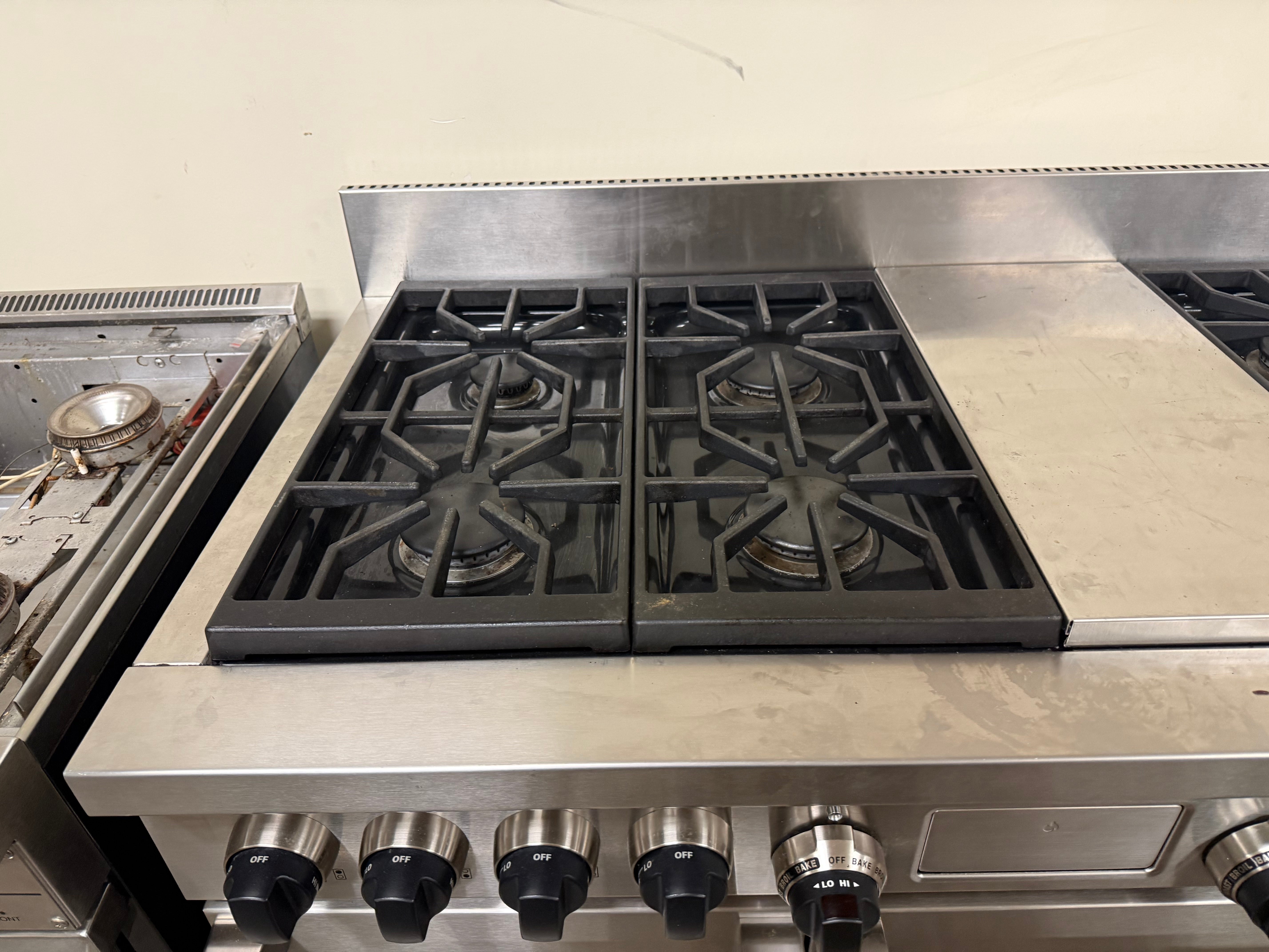 Wolf DF486C 48" Stainless Steel Dual Fuel Range