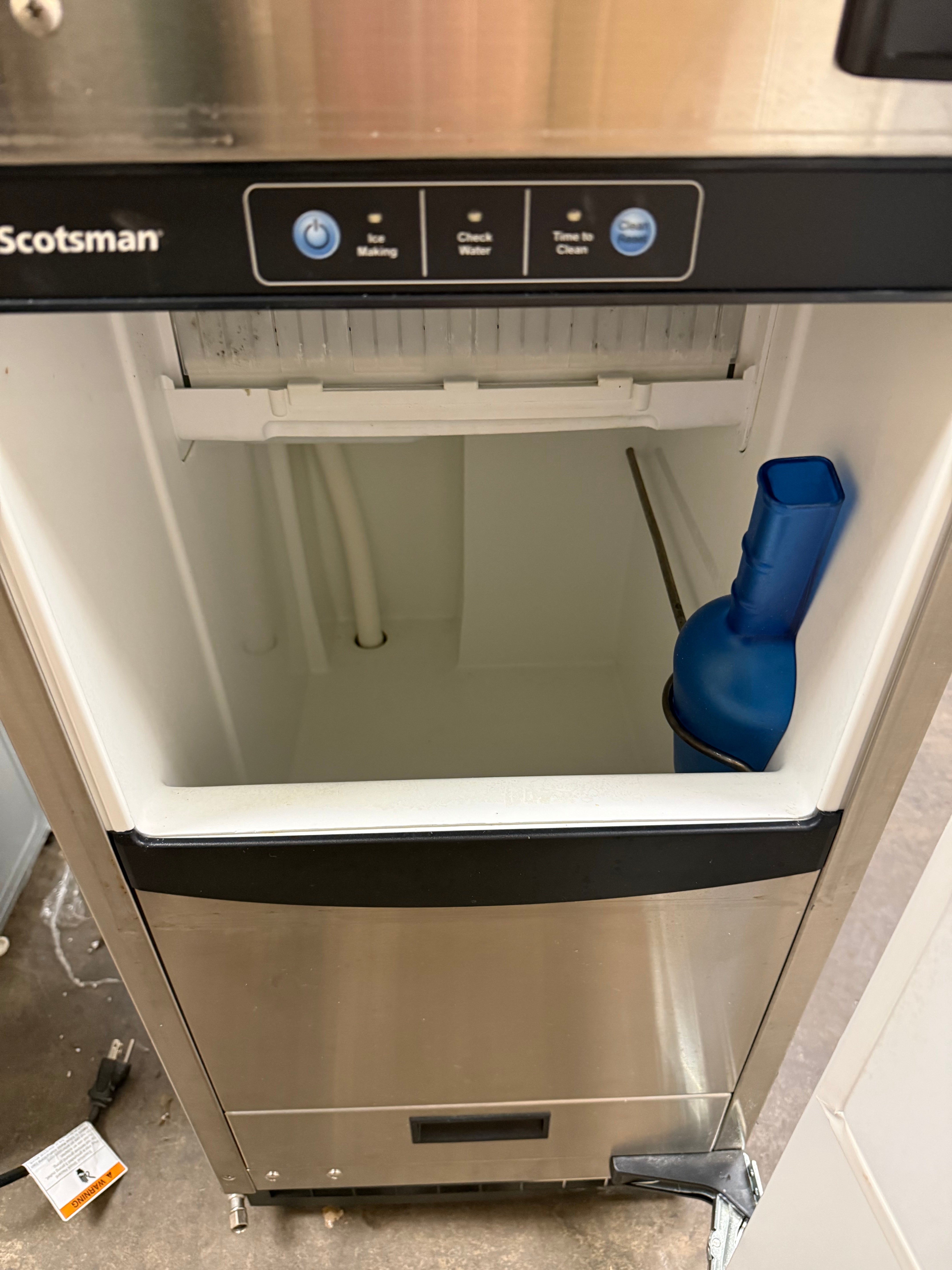 Scotsman SCCP50MB-1SU 15" Panel Ready Undercounter Gourmet Ice Maker