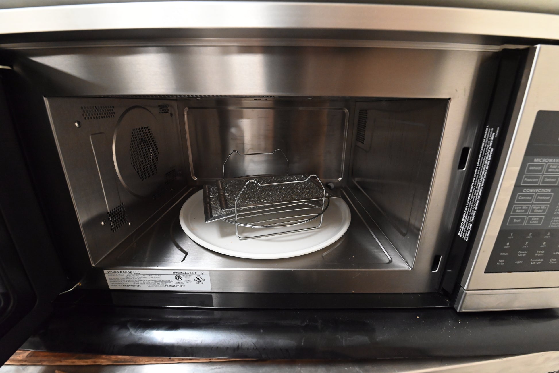 Viking RVMHC330SS 30" Stainless Steel Over the Range Microwave